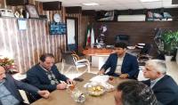جلسه مهدوی شهردار دابودشت با نوری پور سرپرست اداره راهداری و حمل و نقل جاده ای شهرستان آمل در مورد بیلبوردهای شهر دابودشت